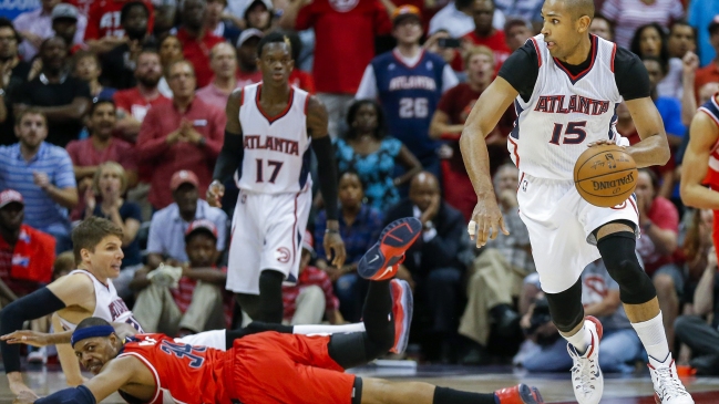 Warriors y Hawks quedaron a un triunfo de las finales de Conferencia
