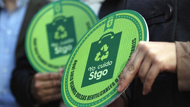 Santiago dicta ordenanza para desincentivar uso de bolsas plásticas