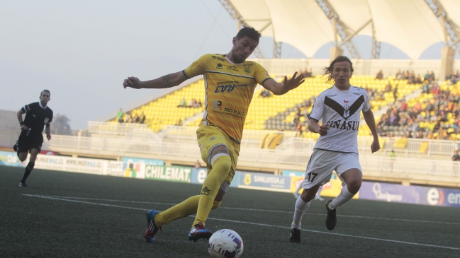 El campeón San Luis se despidió de la Primera B con una victoria