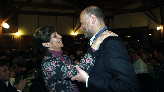 Isabel Allende: Elizalde tiene interés en permanecer apoyando al PS en el cargo que sea