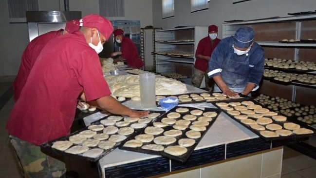 ¿Por qué los militares de Bolivia hornean pan?