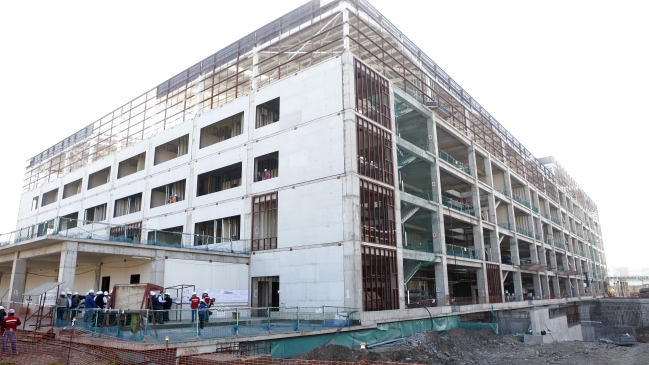 Salud: Habrá 12 nuevos hospitales terminados al final del Gobierno