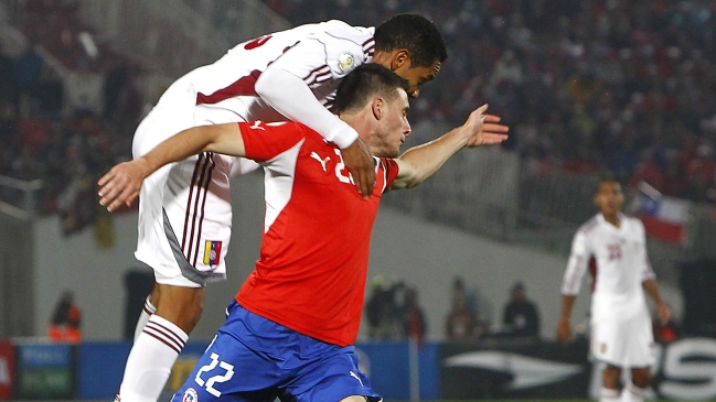 Henríquez se sumó a prácticas de la selección con su positiva temporada como respaldo