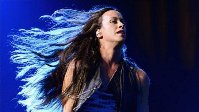 10 cantantes femeninas con actitud