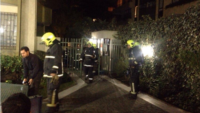 Emanación de monóxido de carbono obligó a evacuar edificio en Providencia