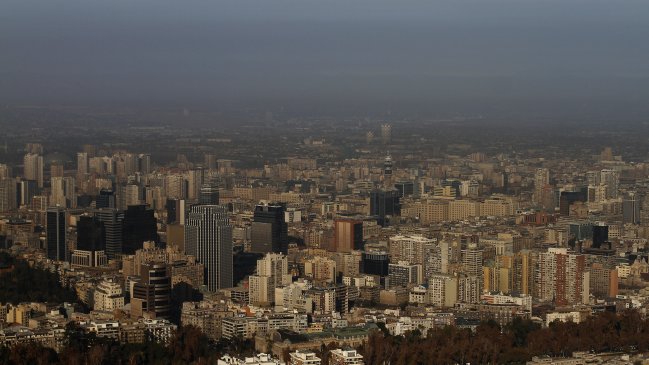 Intendencia decretó alerta ambiental para este miércoles en Santiago
