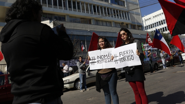 Fiscal de Carabineros: Lesión de Avilés no sería producto del chorro del agua