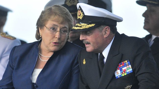 Diputados DC exigen explicaciones por uso de medallas golpistas en las FFAA