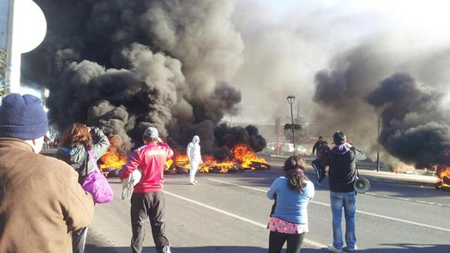 Funcionarios del Hospital Gustavo Fricke protestan en Viña del Mar