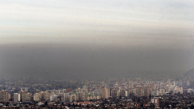 Intendencia decretó alerta ambiental para este lunes en Santiago