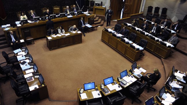 Se retrasó votación por proyecto que limita la reelección de autoridades