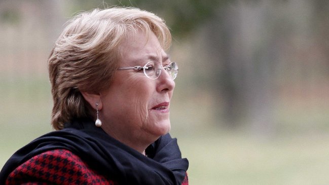 Presidente de Adimark: Bachelet se acerca a las peores evaluaciones de Piñera