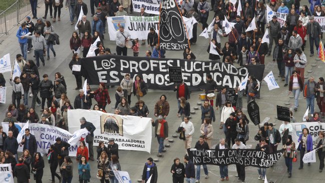 Presidenta Bachelet: Los profesores no tendrían que estar en la calle