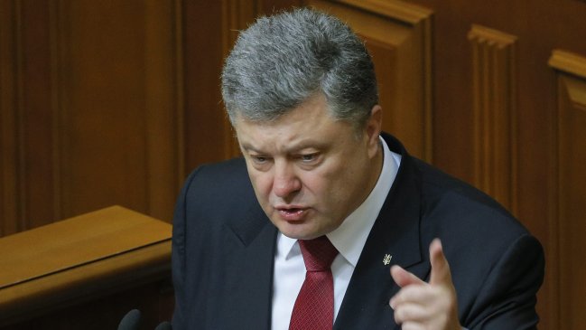 Poroshenko denunció la presencia de más de nueve mil militares rusos en Ucrania