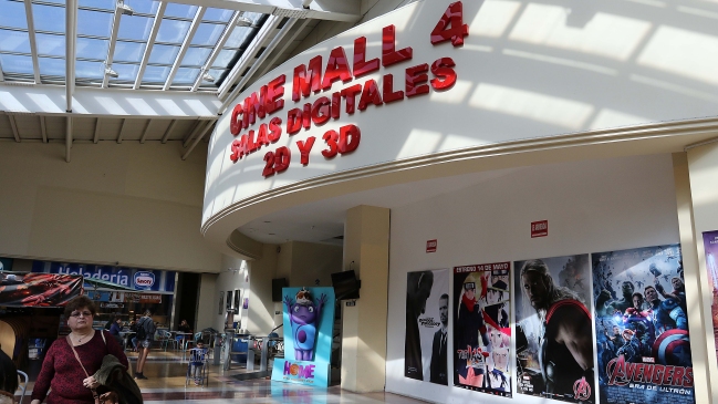 Autoridades prohíben funcionamiento a cuatro salas de cine de mall de Quilpué