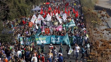   La alegre y colorida marcha por la legalización de la marihuana 