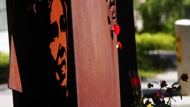 Congreso dio luz verde a monumento en homenaje a Gladys Marín