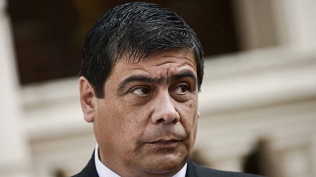 Caso de la basura: Vecinos de Maipú se querellan contra ministro Víctor Osorio