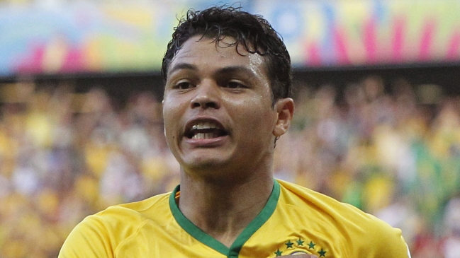 Thiago Silva cree que hablar portugués puede perjudicar a Brasil con los árbitros