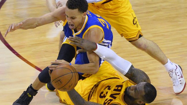 Golden State busca igualar la serie final ante Cleveland en el cuarto partido
