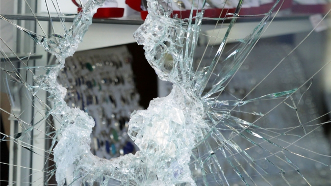 Violento asalto se registró en joyería de Valparaíso