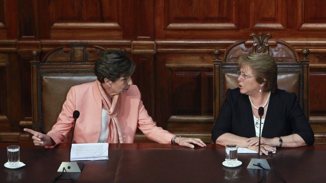 Isabel Allende criticó falta de diálogo entre Michelle Bachelet y partidos