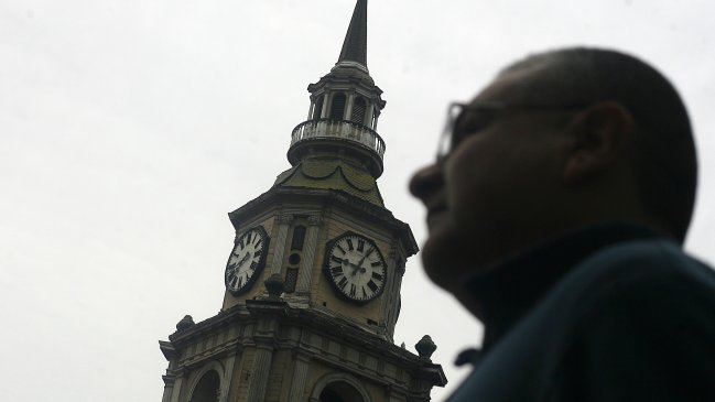 Seis de cada 10 chilenos rechaza nuevo sistema horario