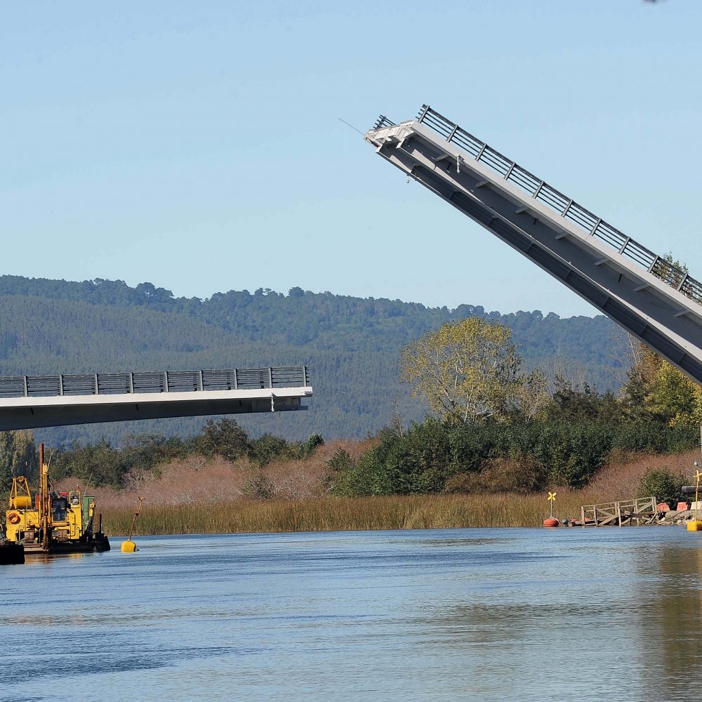 Expertos sostienen que no hay certeza de reparación del puente Cau Cau