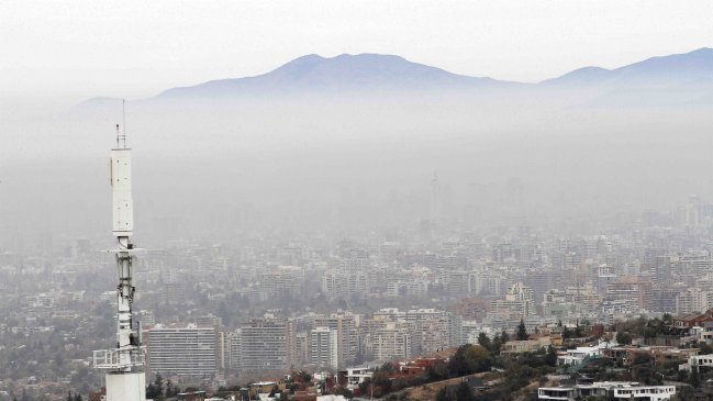Intendencia Metropolitana decretó preemergencia ambiental para este martes