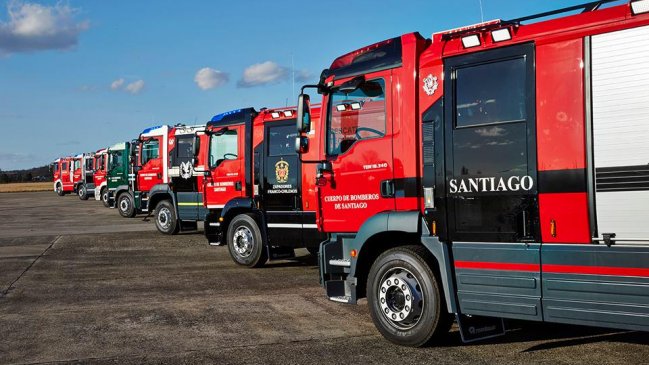 Bomberos de Santiago recibió 7 de sus 11 nuevos carros