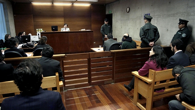 Caso Penta: RN llamó a evitar convertir formalizaciones en un show