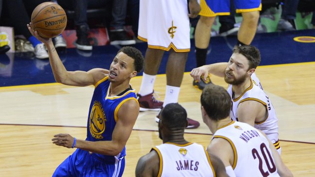 Golden State Warriors superó a Cleveland Cavaliers y se quedó con el título en la NBA