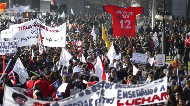 Profesores se quejaron por cobertura de accidente de Vidal durante su marcha