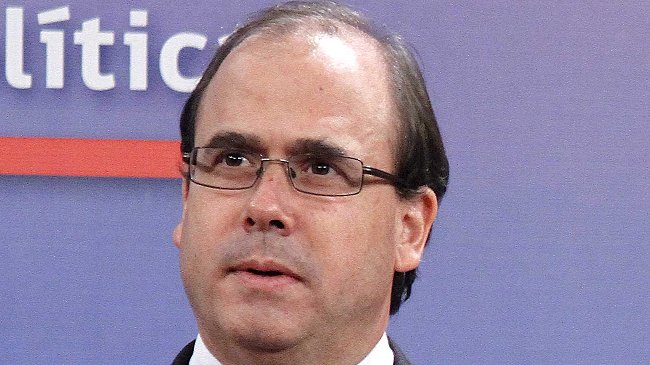 Puente Cau Cau: Senador PS llamó 