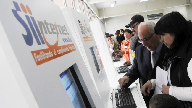 Casi un millón de contribuyentes renunció a realizar cotización de salud y AFP