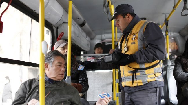 Evasores del Transantiago podrían perder su devolución de impuestos