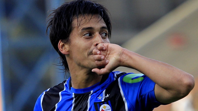 Carlos Espinosa está a un paso de convertirse en el cuarto refuerzo de U. Católica