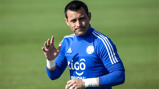 Paraguayo Justo Villar puede ser titular ante Uruguay