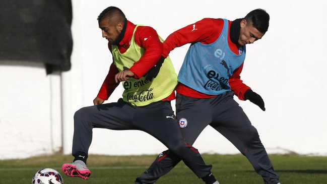 Aránguiz y Vidal son seguidos por Manchester City, según medio inglés