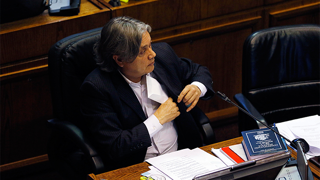Senador Navarro: Si fuéramos un partido más grande no nos pegarían de esta manera