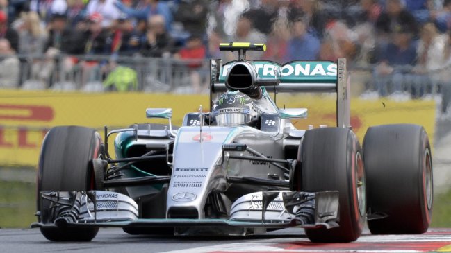 Nico Rosberg ganó el Gran Premio de Austria y recortó la distancia con Lewis Hamilton