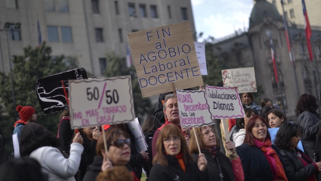 Las consecuencias por un mes de paro de profesores, según expertos