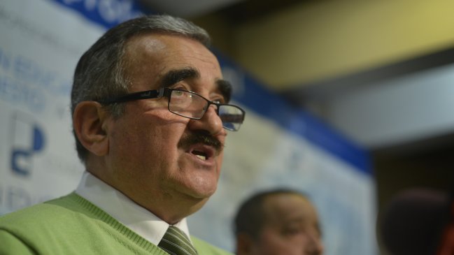 Colegio de Profesores decidió continuar con el paro indefinido