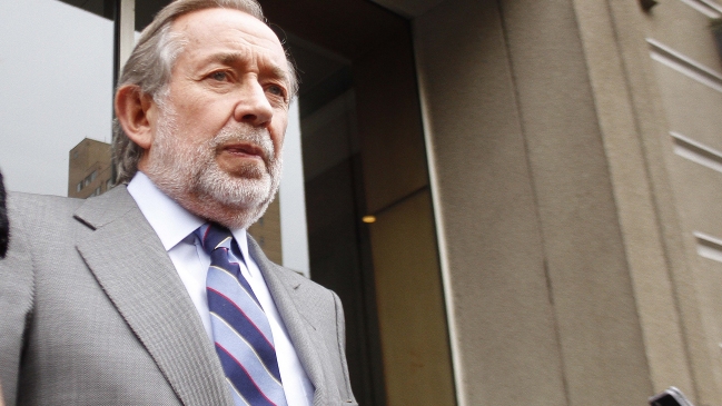 Jovino Novoa será operado del colon tras sufrir un sangramiento digestivo