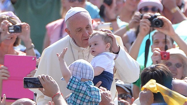 Vaticano asegura que Encuentro Mundial de Filadelfia estará abierto 