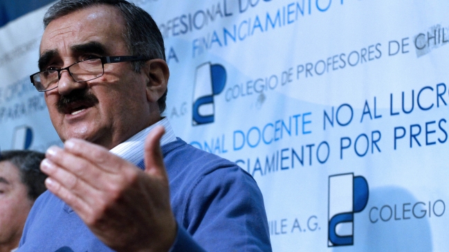Jaime Gajardo realiza autocrítica tras 26 días de paro del Colegio de Profesores