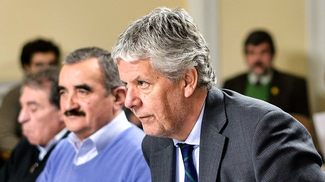 Profesores y estudiantes celebraron la salida de Eyzaguirre del Mineduc