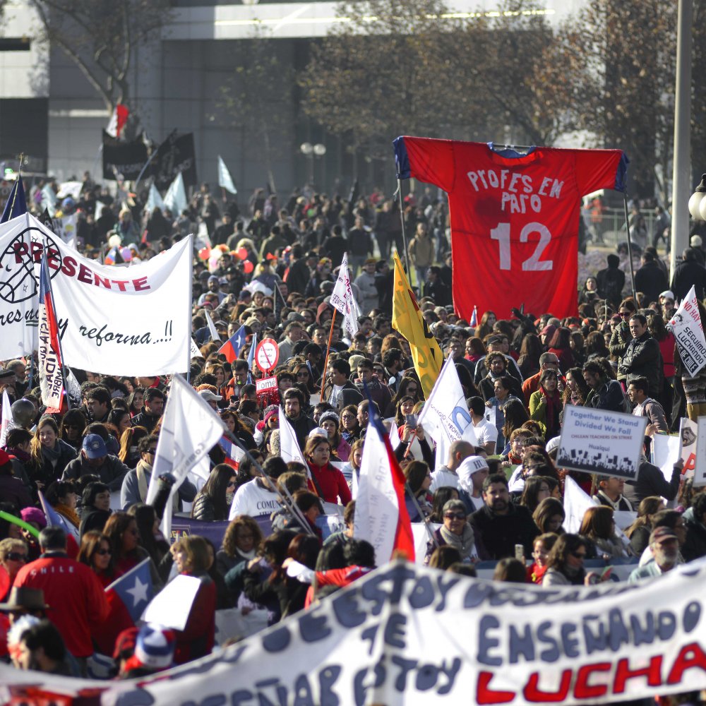 AChM: Anticipo de vacaciones por paro docente debió ser obligatorio