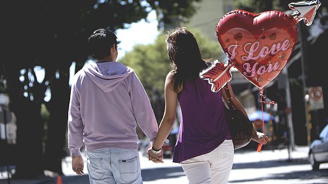 Tres de cada cuatro infieles eligen mujeres físicamente parecidas a sus parejas