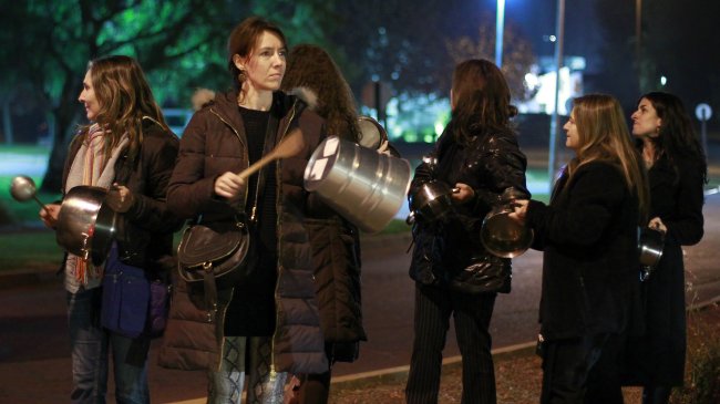 Cacerolazo antidelincuencia dividió a los 